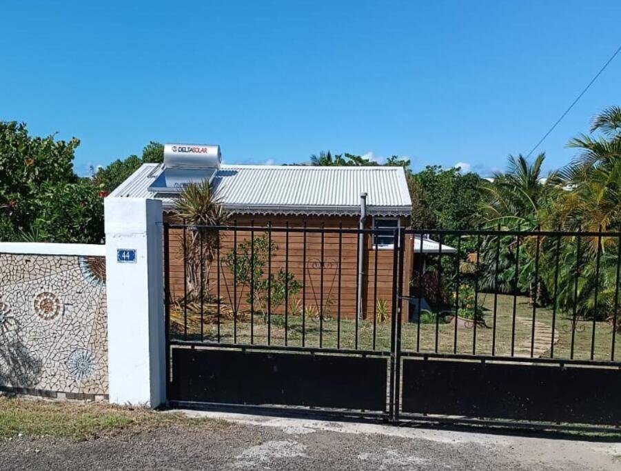 Tukusi Bungalow Льо Мул Екстериор снимка